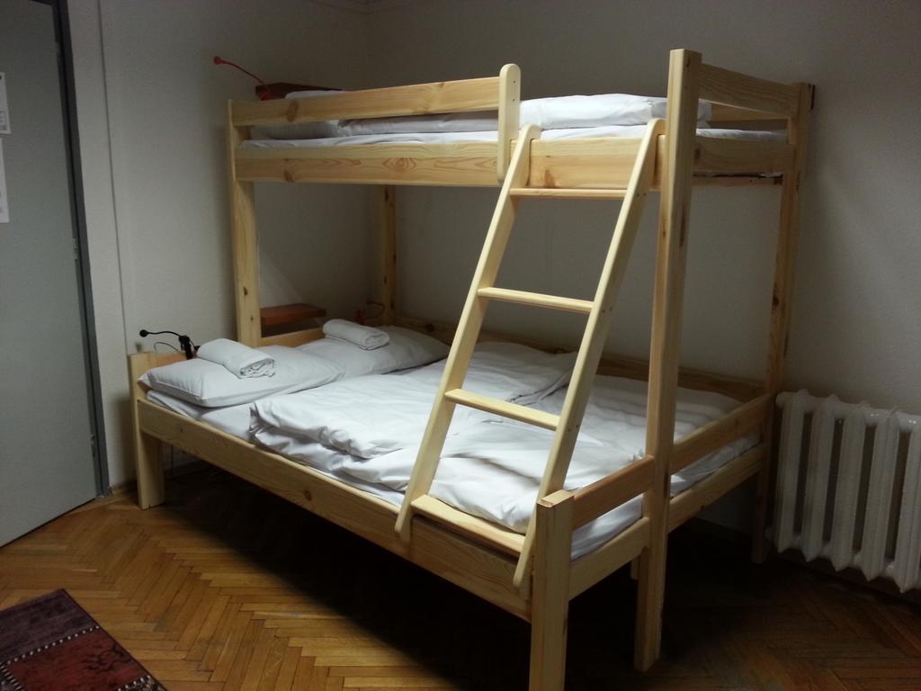 Walking Bed Budapest Hostel Værelse billede