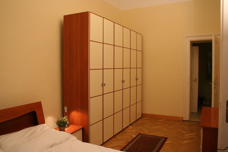 Walking Bed Budapest Hostel Eksteriør billede